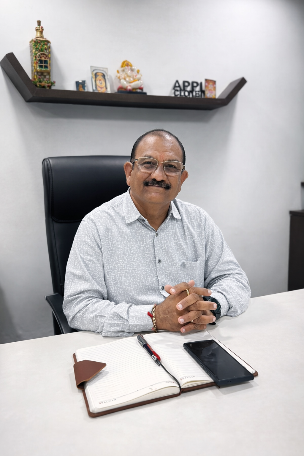 Founder Apple Clothing